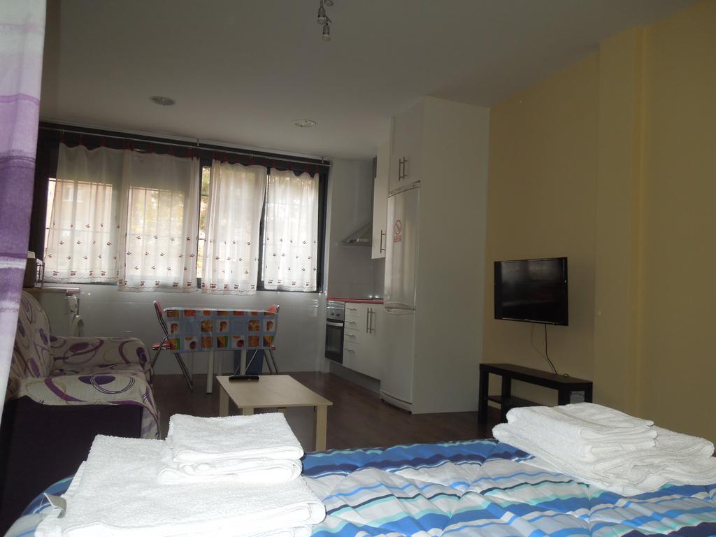 Apartamento Cuatro Torres Мадрид Экстерьер фото